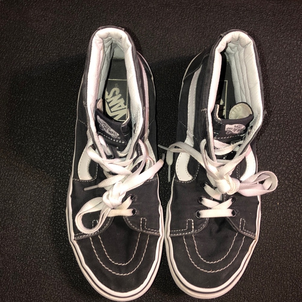 Women’s high top vans size 9.5